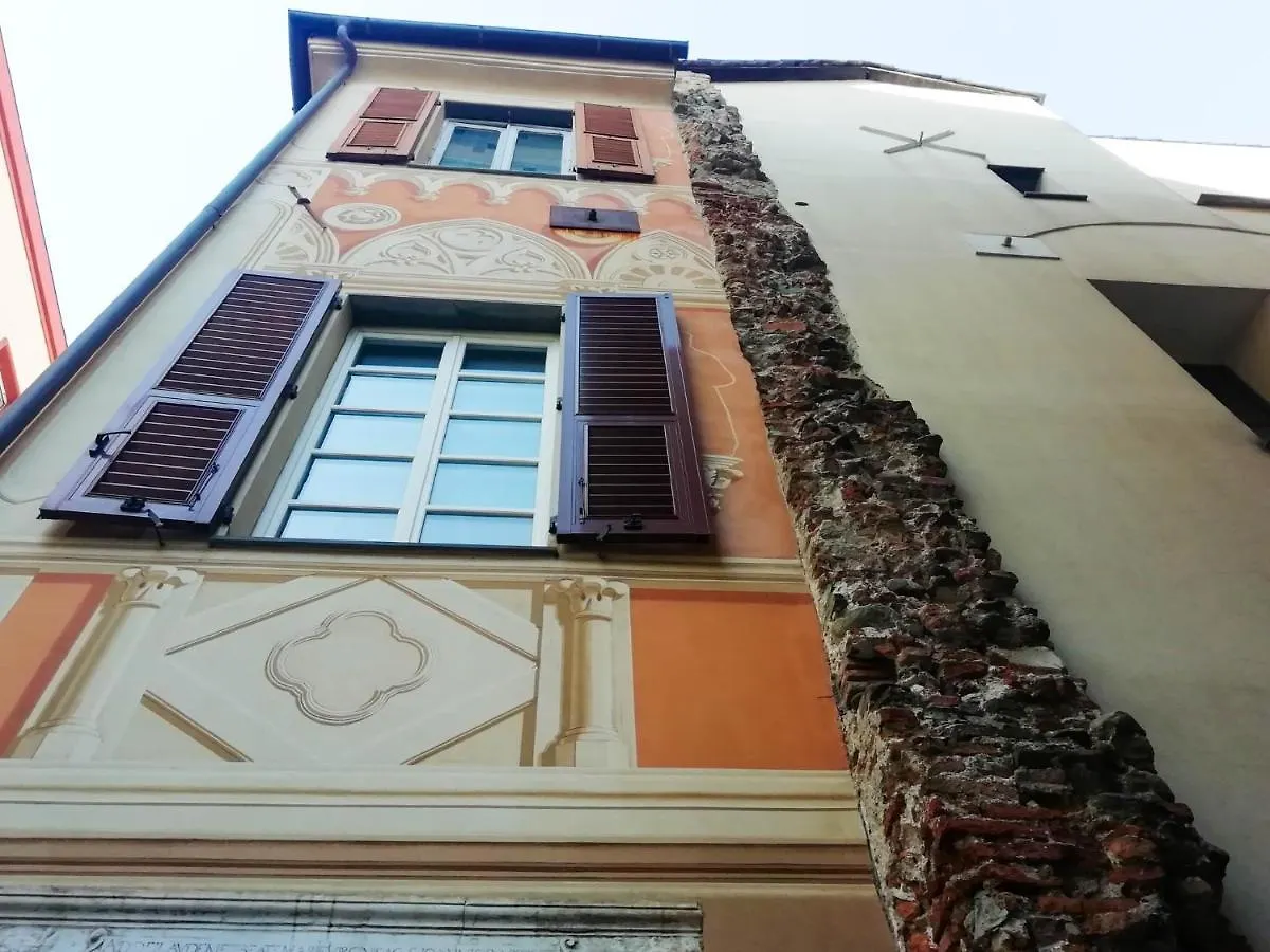 MistrangeloHome 3 - Appartamento in Pieno Centro Savona Italia