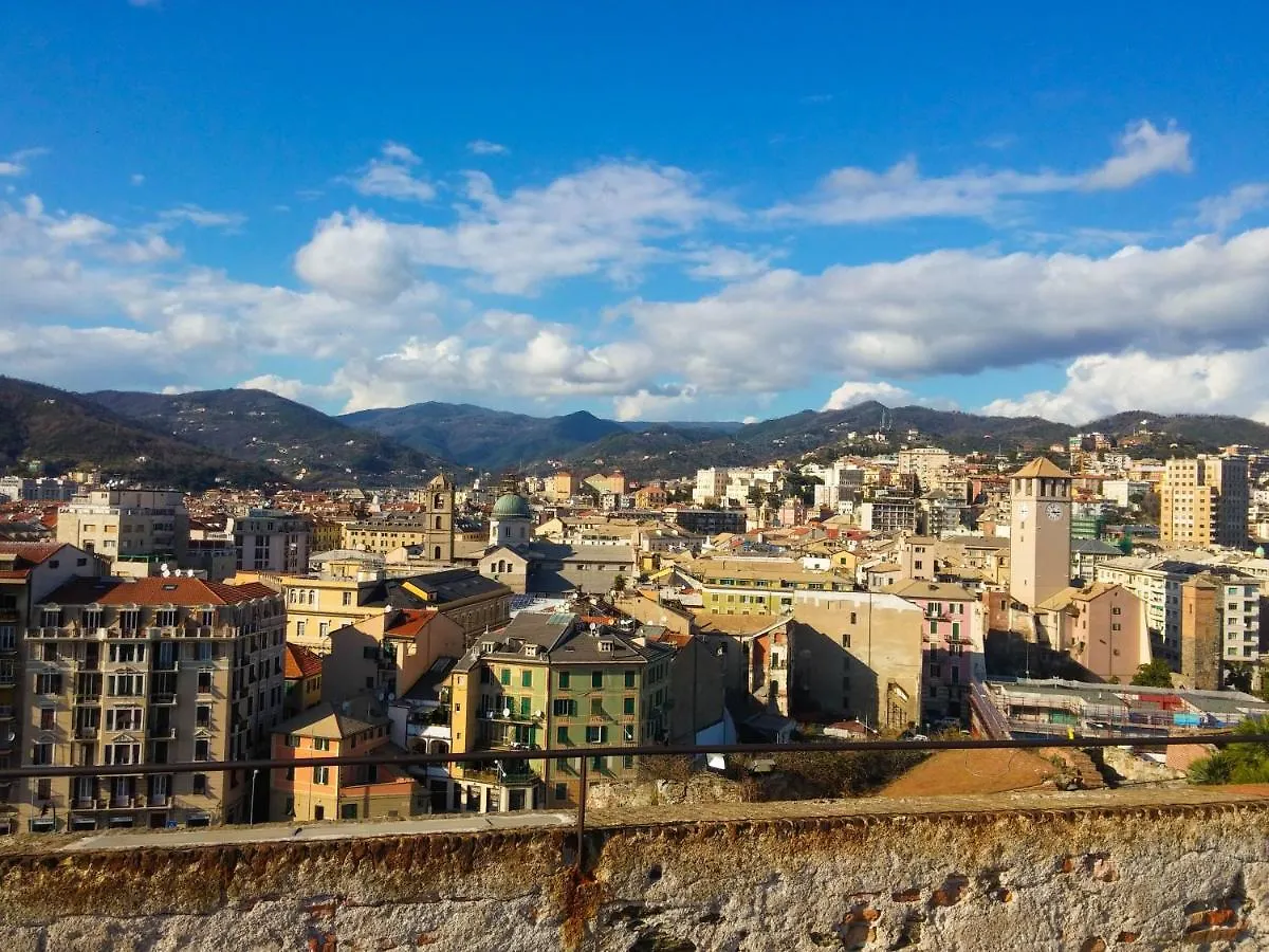 MistrangeloHome 3 - Appartamento in Pieno Centro Savona 0*,  Italia